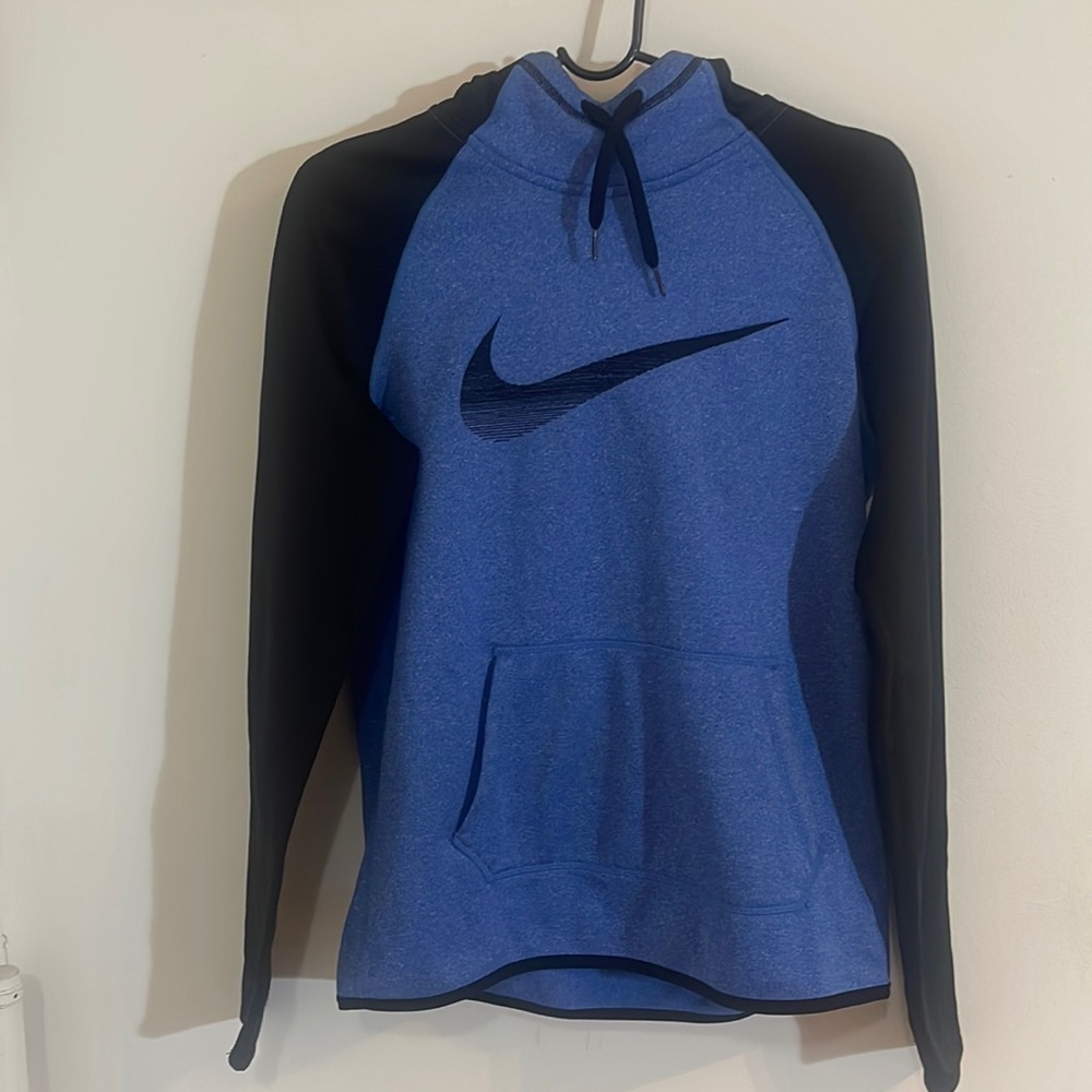 Nike Women’s Therma-Fit Fleece Hoodie SMALL